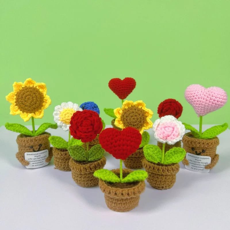 1Pcs Knitted Yarn Heart-Shaped Potted Plant Artificial Flower Desktop Ornament for Study Room Valentine's Day Christmas Small Gift Yarn Sunflower Christmas Gift