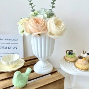 small flower arrangement pot for home decoration